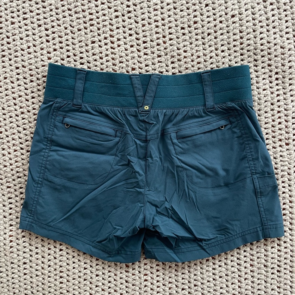 Title Nine Women's Clamber Hiking Shorts, Size 4, 5” Inseam - Picture 2 of 6
